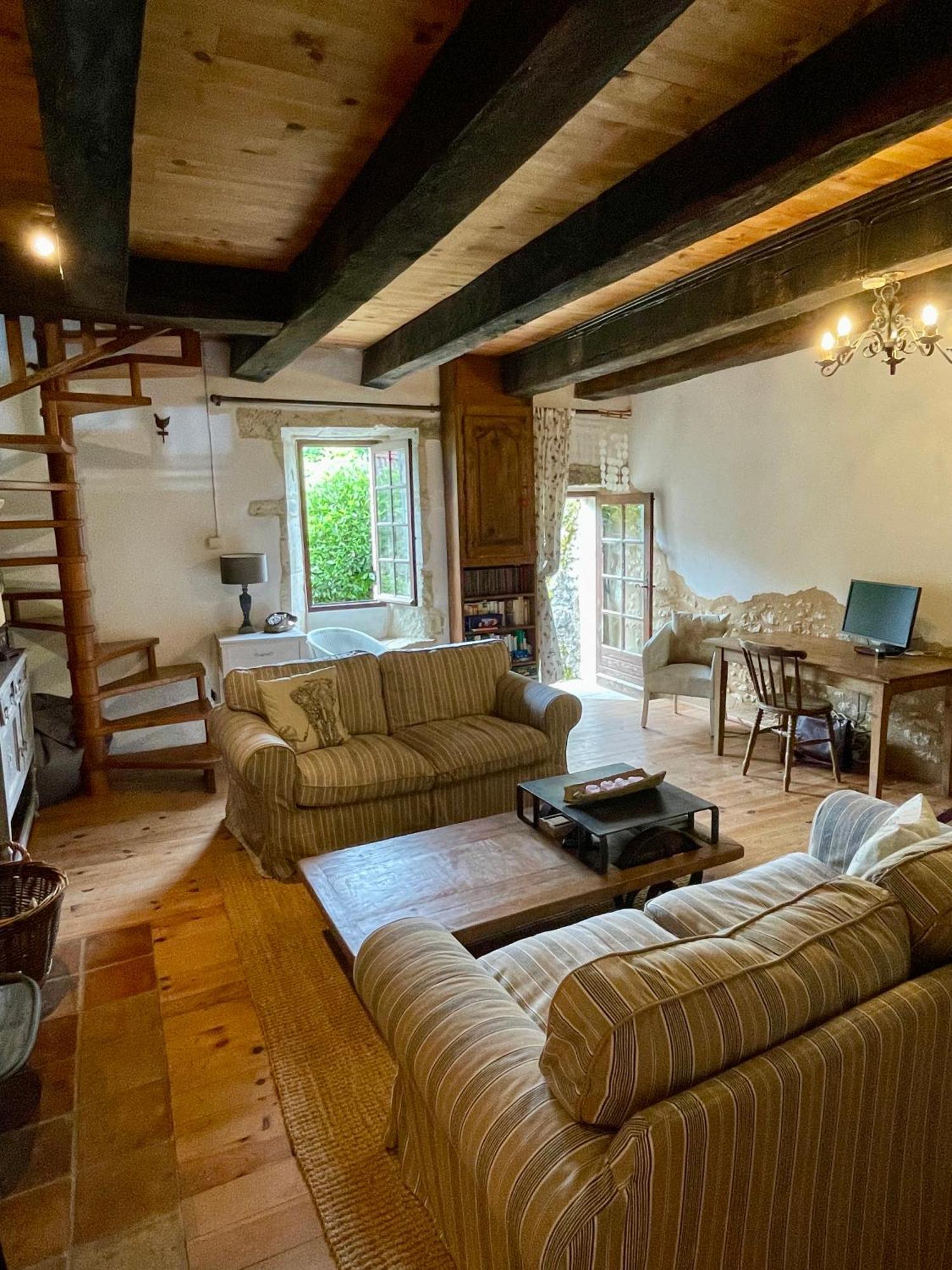 Les Galineaux Villa La Roquille Luaran gambar