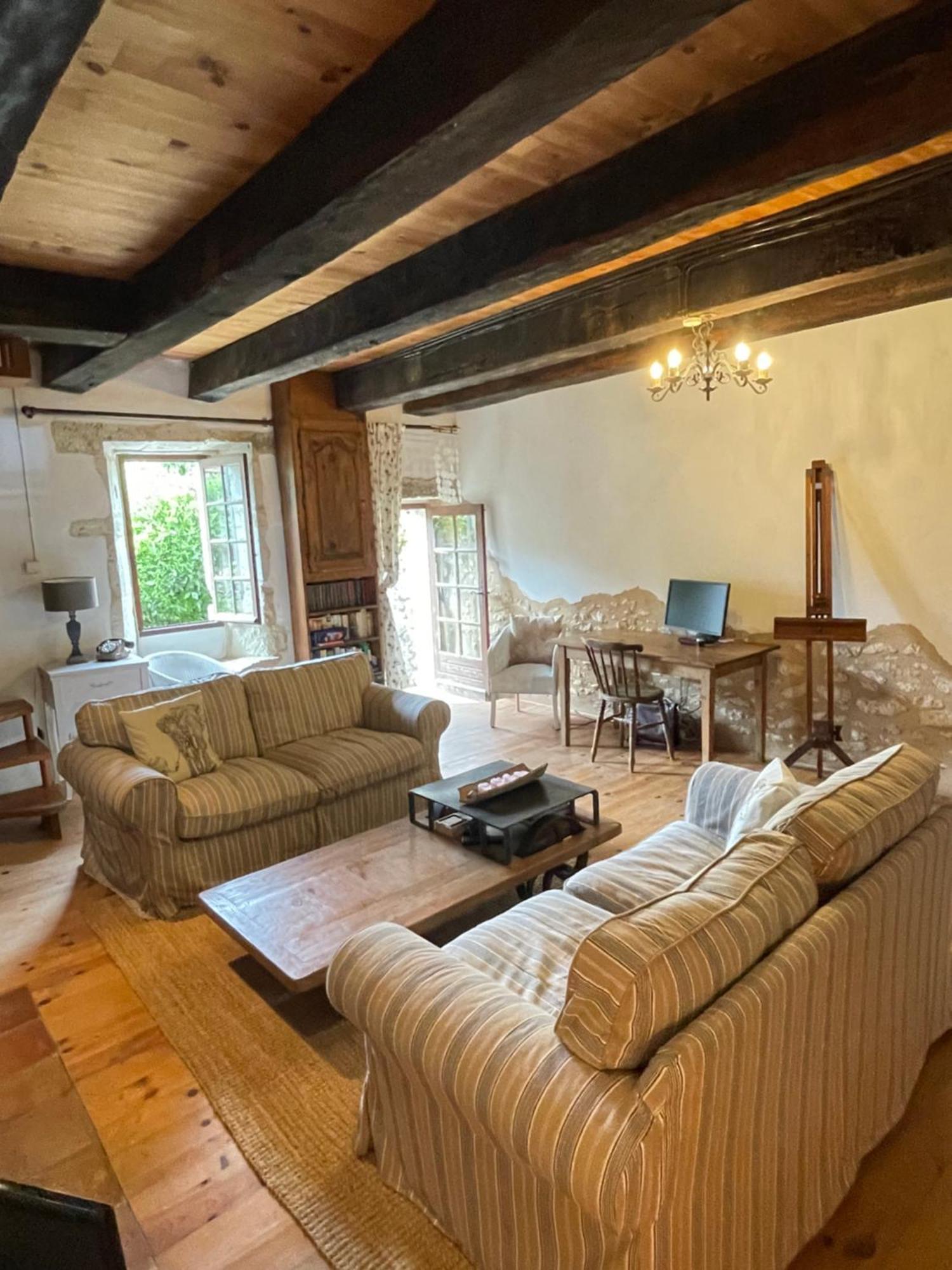 Les Galineaux Villa La Roquille Luaran gambar
