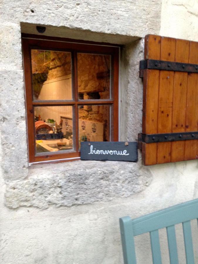 Les Galineaux Villa La Roquille Luaran gambar