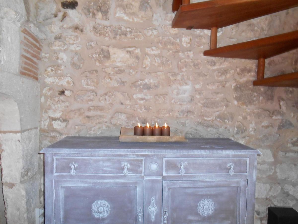 Les Galineaux Villa La Roquille Luaran gambar